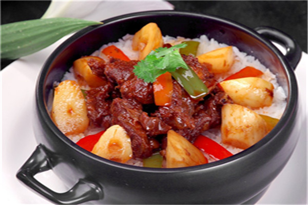 骆家仪煲仔饭
