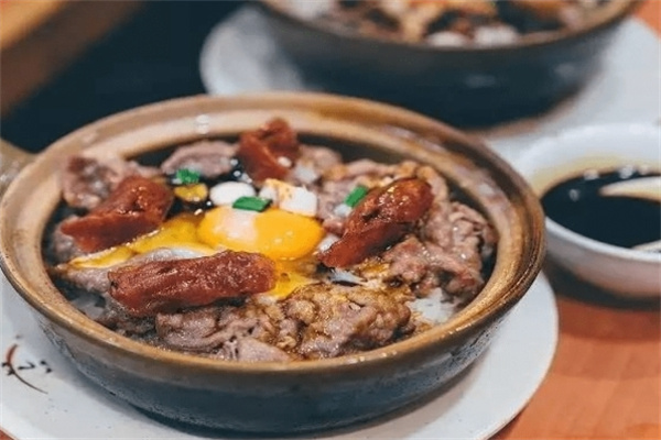 金田煲仔饭