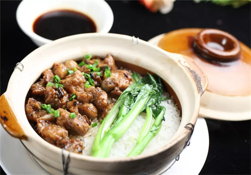 香稻骨煲仔饭