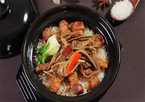 SUKA苏咔煲仔饭