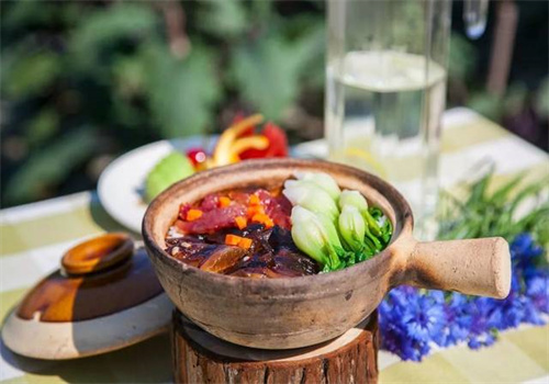 阿拉私房煲仔饭