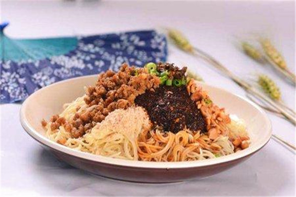 渝小婉重庆小面加盟