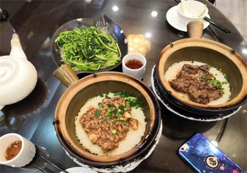 梅子煲仔饭