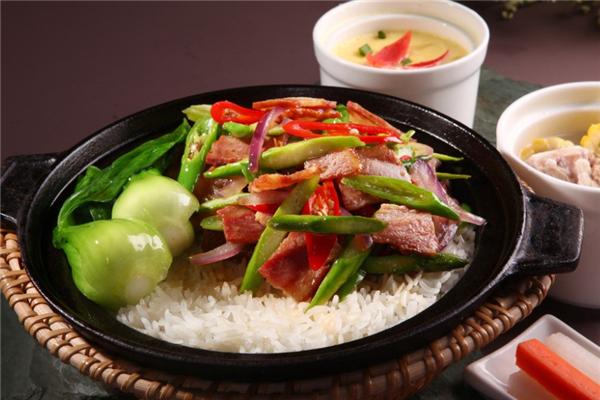 恰恰乐煲仔饭加盟