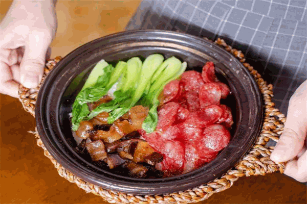 珍滋味煲仔饭加盟