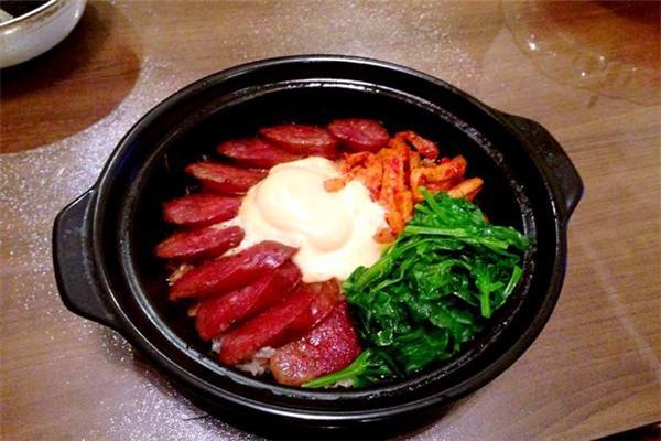 炜小煲煲仔饭加盟