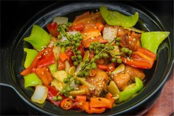 福宇记麻椒鸡米饭加盟