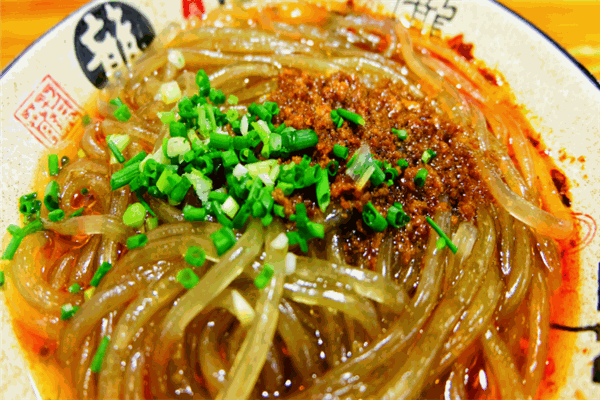 牵人酸辣粉加盟