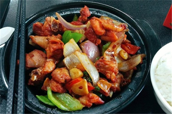 福宇记麻椒鸡米饭加盟