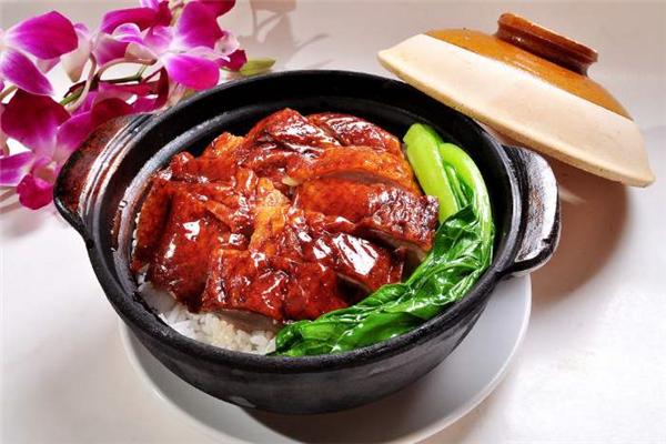 聚乡圆煲仔饭加盟