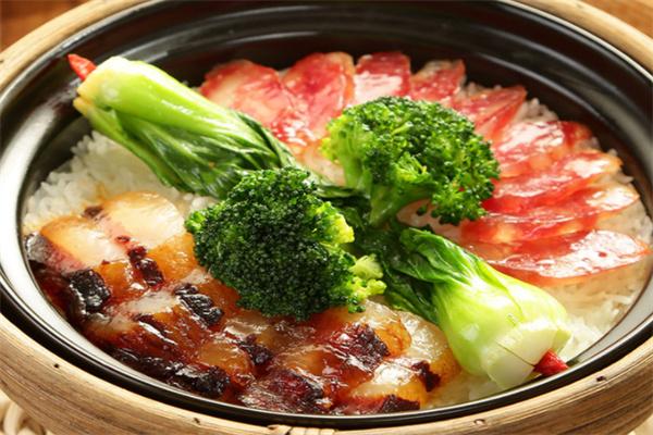 南南煲仔饭加盟
