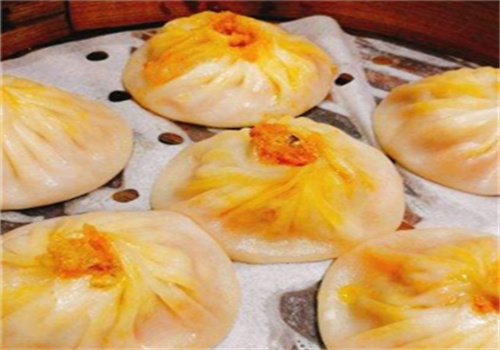 百年龙袍灌汤包