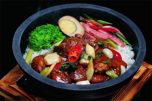 光头强煲仔饭加盟