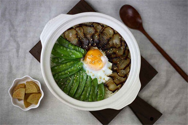江先生煲仔饭加盟