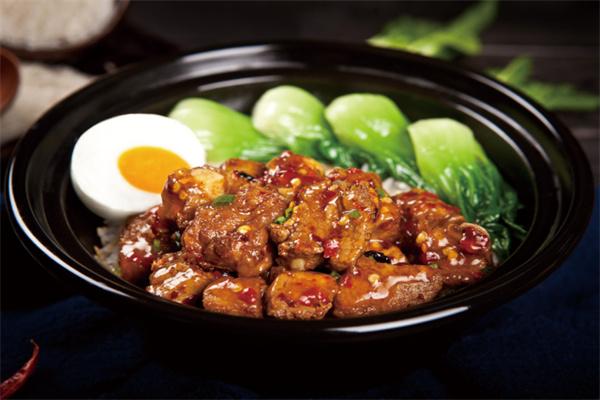 粤月赢煲仔饭加盟