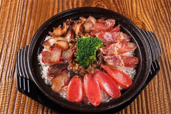 粤月赢煲仔饭加盟
