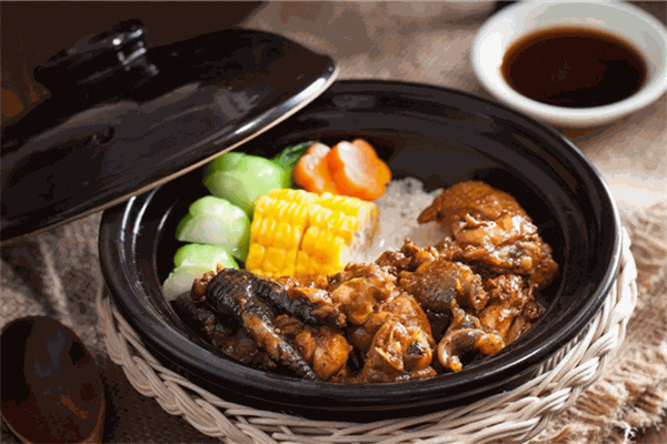 金龙煲仔饭加盟