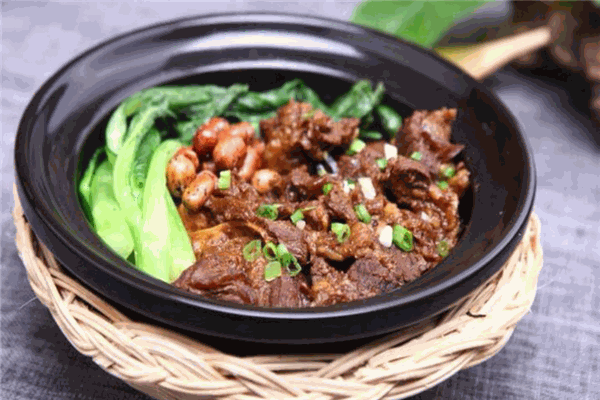 多口福煲仔饭加盟