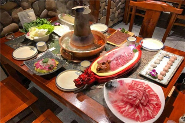 皇城冒菜火锅加盟