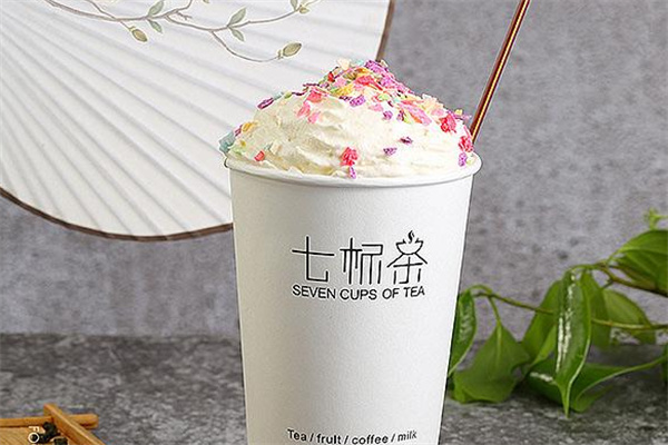 七杯茶饮品
