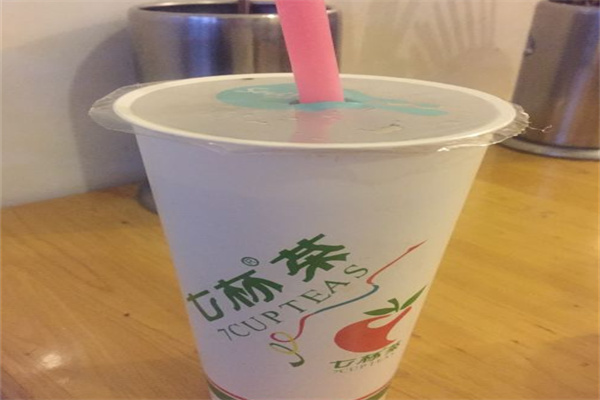 七杯茶饮品加盟