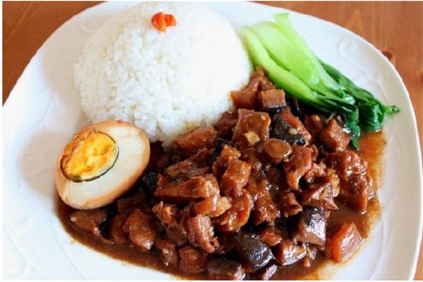 一杯卤肉饭