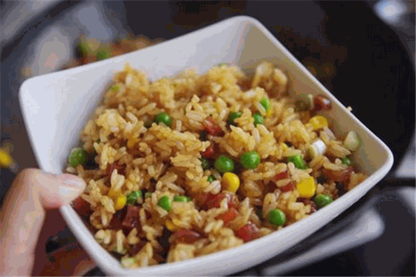 让爱翻滚炒饭加盟