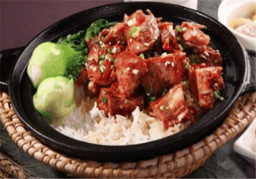 康康煲仔饭加盟