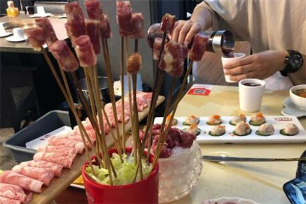 曹疯子老火锅加盟