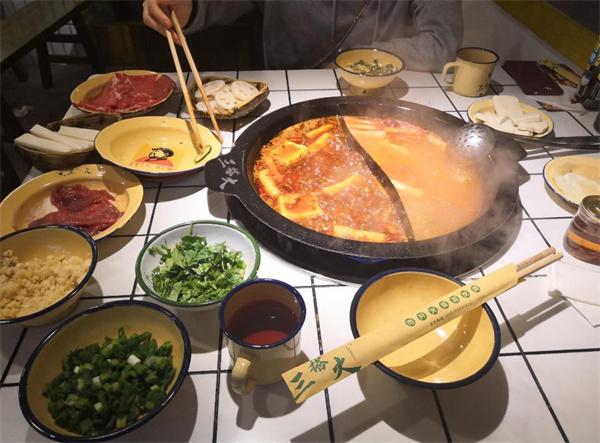 三搭火市井鲜火锅