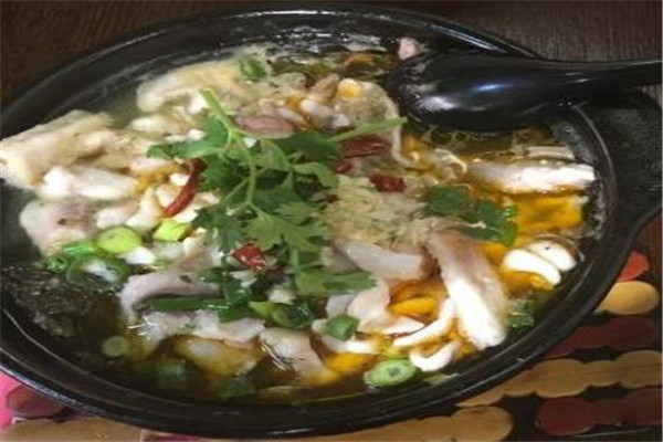嘿舌尖酸菜鱼米饭加盟