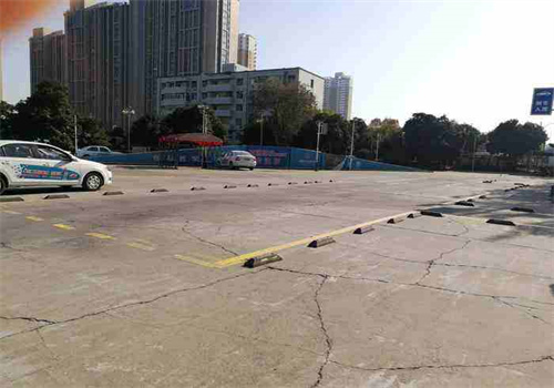 强仔驾校