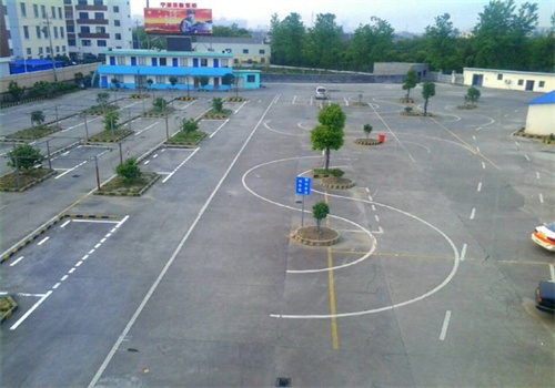 强仔驾校