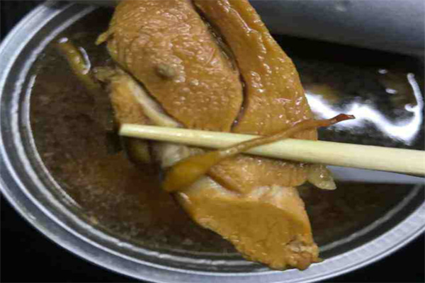 金汤铺炖汤世家加盟