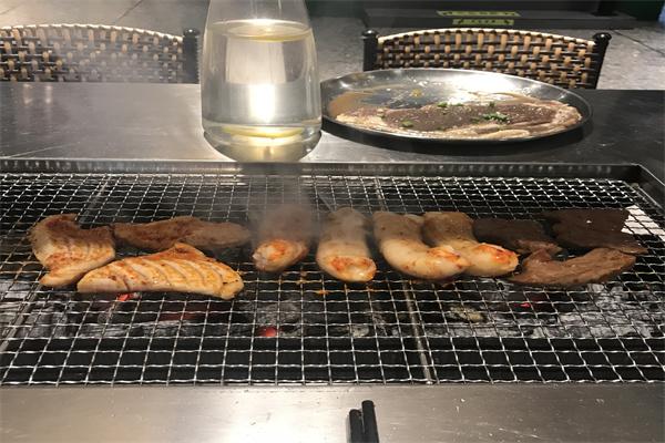 路边烤牛肉
