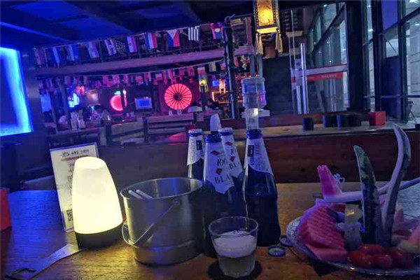 海雾里小酒馆
