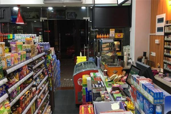 街柿便利店