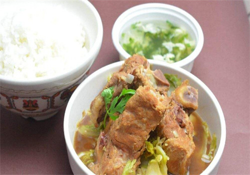 米集盒排骨米饭