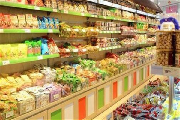 第一张嘴零食店加盟