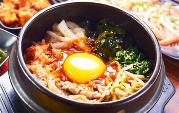 食有石趣石锅拌饭