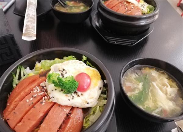 食有石趣石锅拌饭