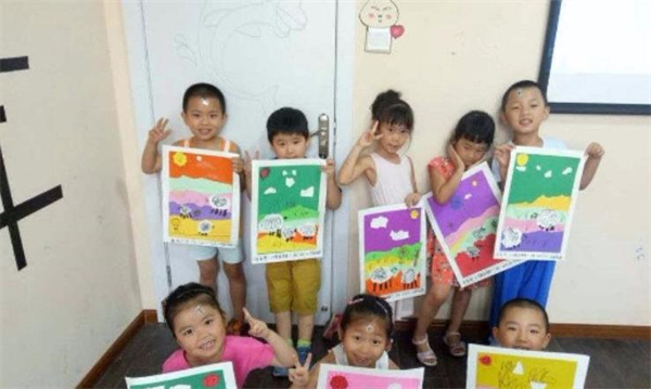 启笛幼儿美术