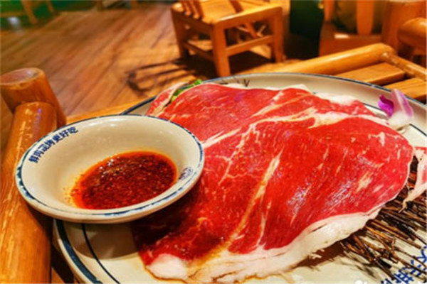 火炉旁烤肉