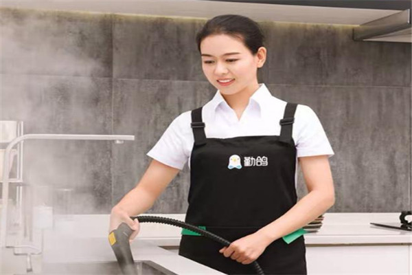 勤鸽家政加盟