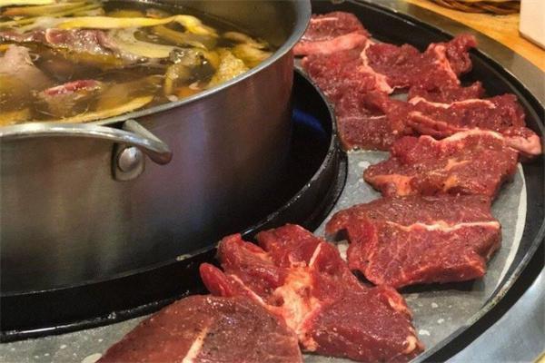 潮牛道潮汕牛肉火锅