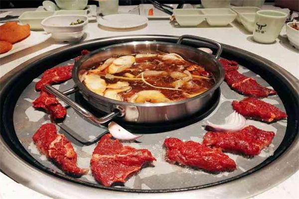 潮牛道潮汕牛肉火锅