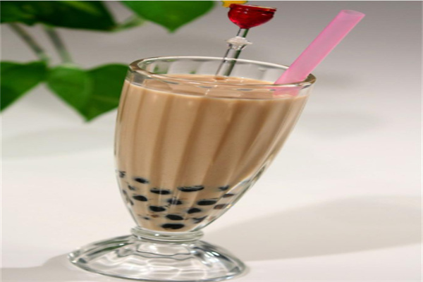 口喝了奶茶