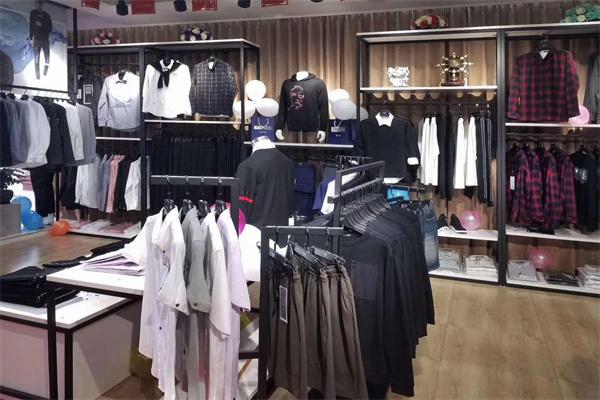 爱登保罗服饰
