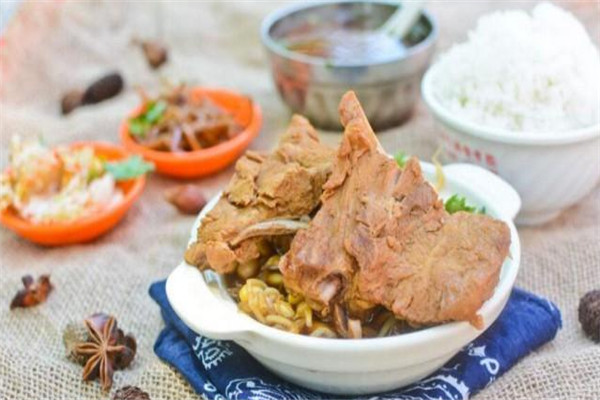 犟师傅排骨饭加盟