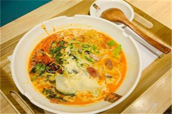 甄萌麻辣烫加盟